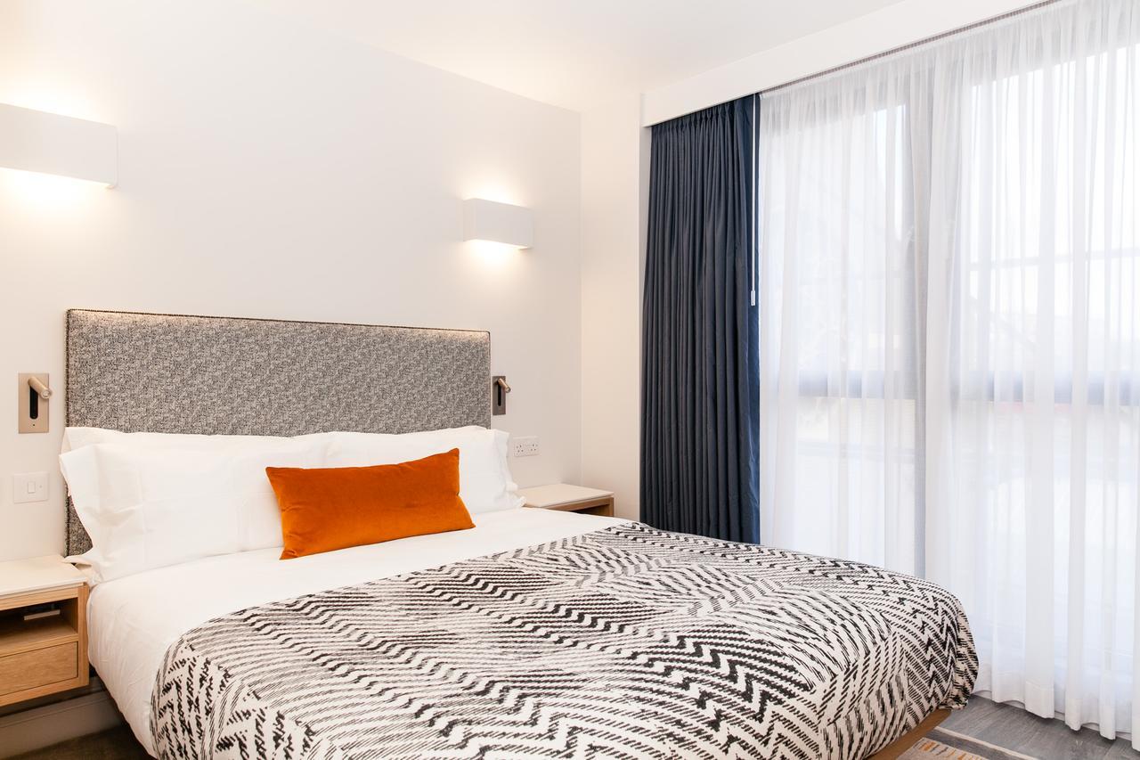 Superior One-Bedroom Apartment